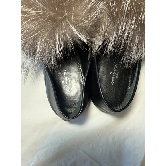 Louis Vuitton Prime Time Black Leather Gold Chain Logo fur Loafers Flats - Picture 13 of 16